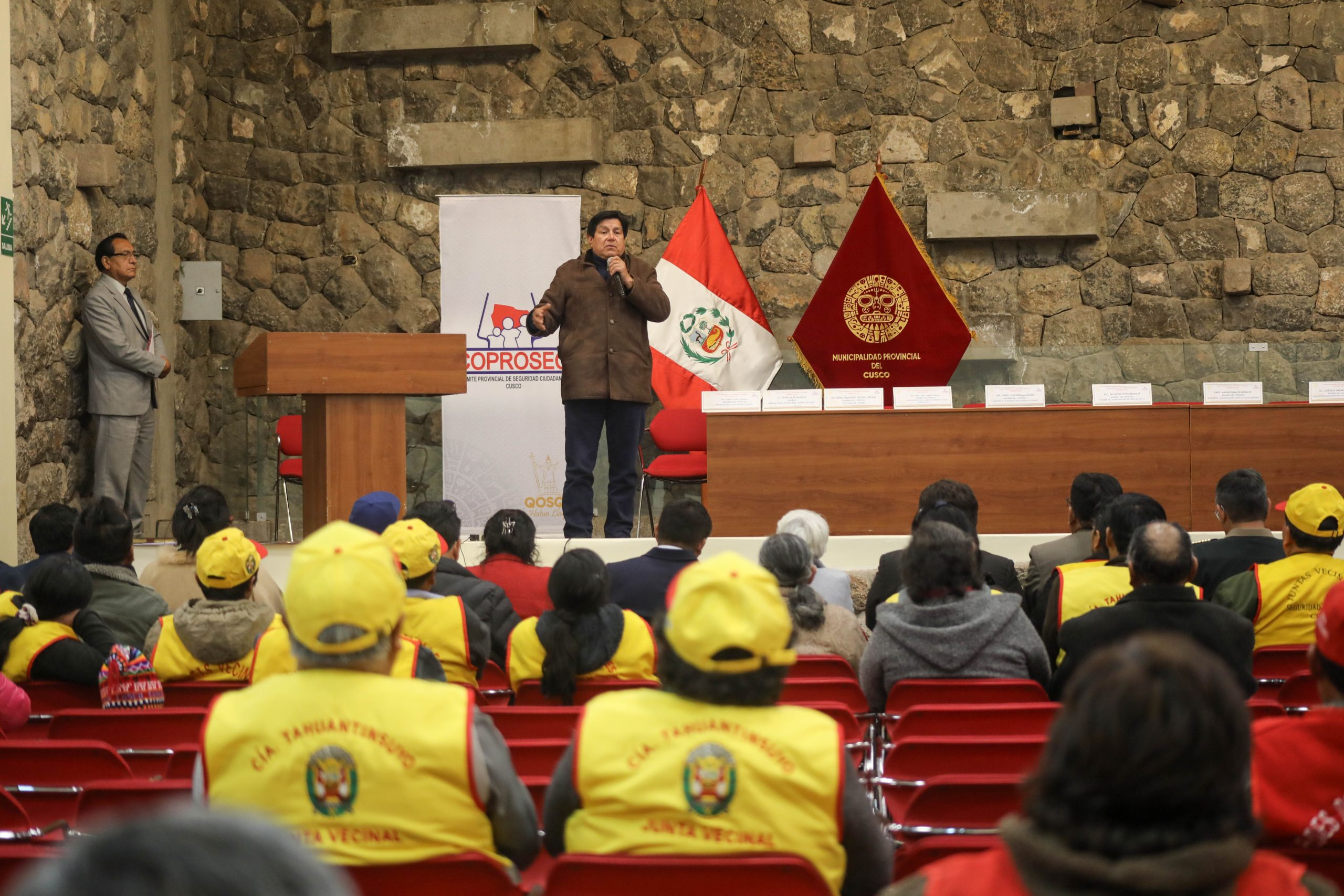 ALCALDE DEL CUSCO PIDIÓ CONTINUAR CON EL TRABAJO ARTICULADO Y SIN PROTAGONISMOS POR LA SEGURIDAD EN CUSCO
