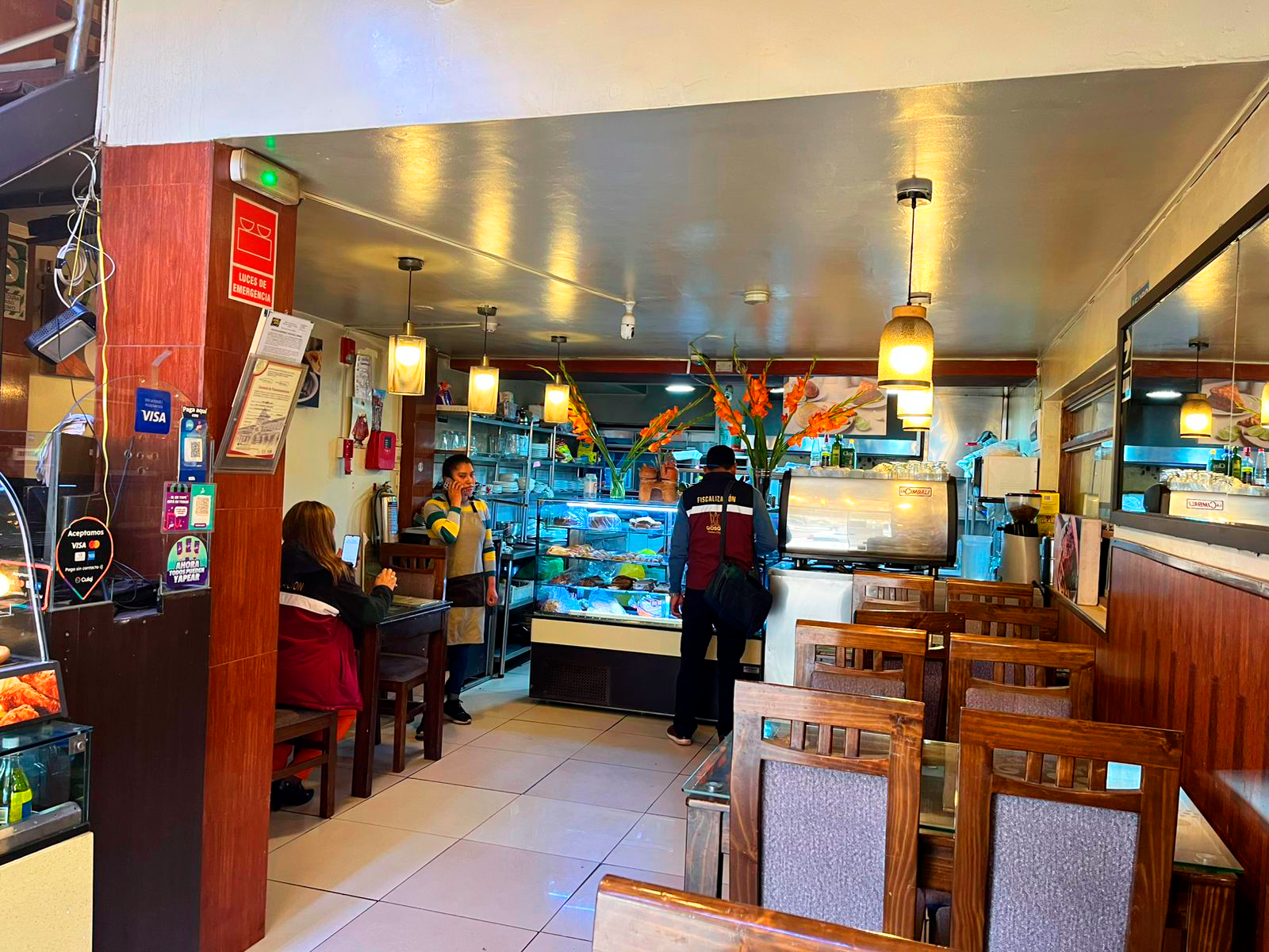 MUNICIPALIDAD DEL CUSCO CLAUSURÓ CUATRO LOCALES DEL CENTRO HISTÓRICO POR PONER EN RIESGO LA SALUD Y SEGURIDAD DE LA POBLACIÓN