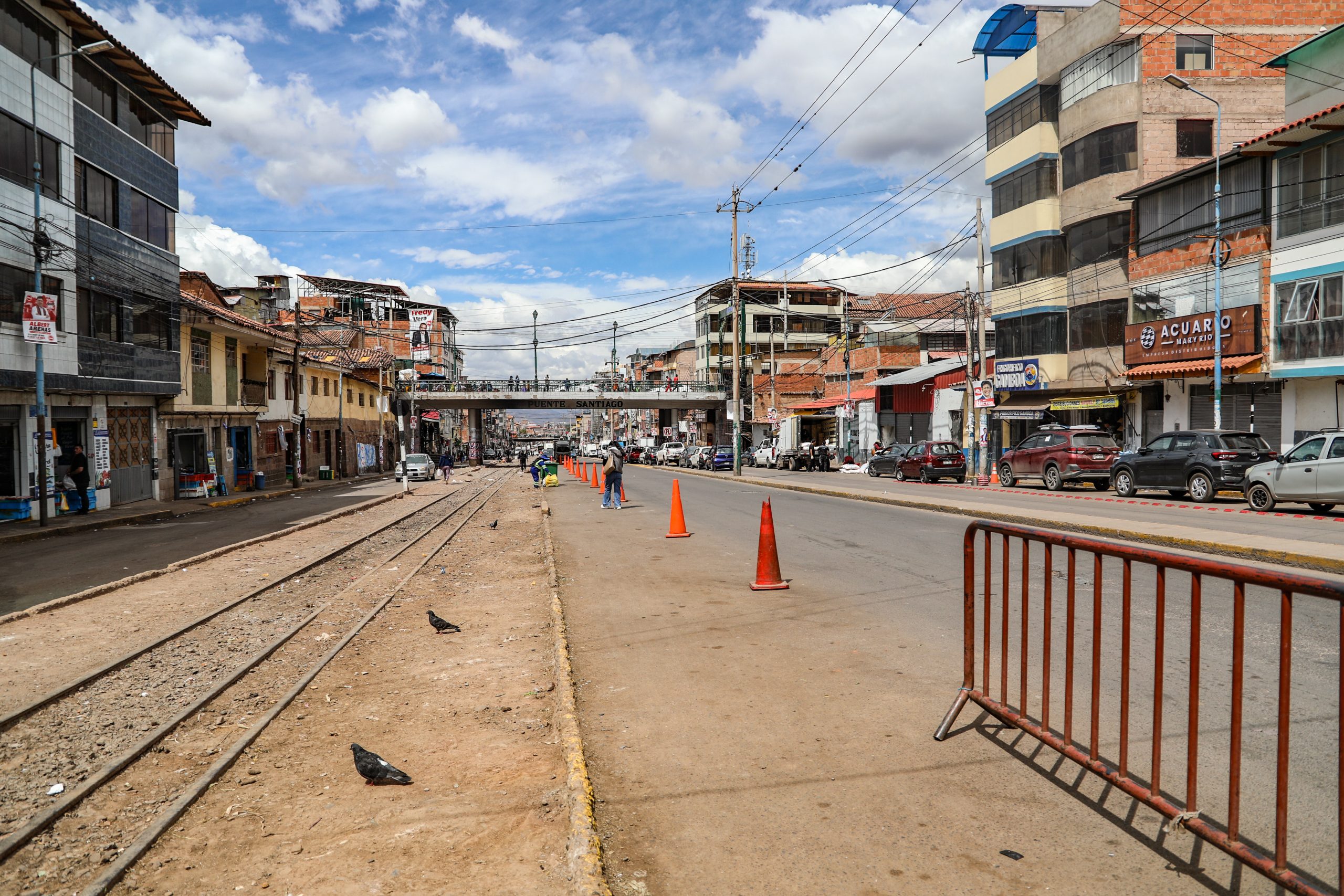 MUNICIPALIDAD DEL CUSCO CONTINUA CON LA RECUPERACIÓN Y LIBERACIÓN DE LA AVENIDA EJÉRCITO PARA GARANTIZAR EL LIBRE TRÁNSITO