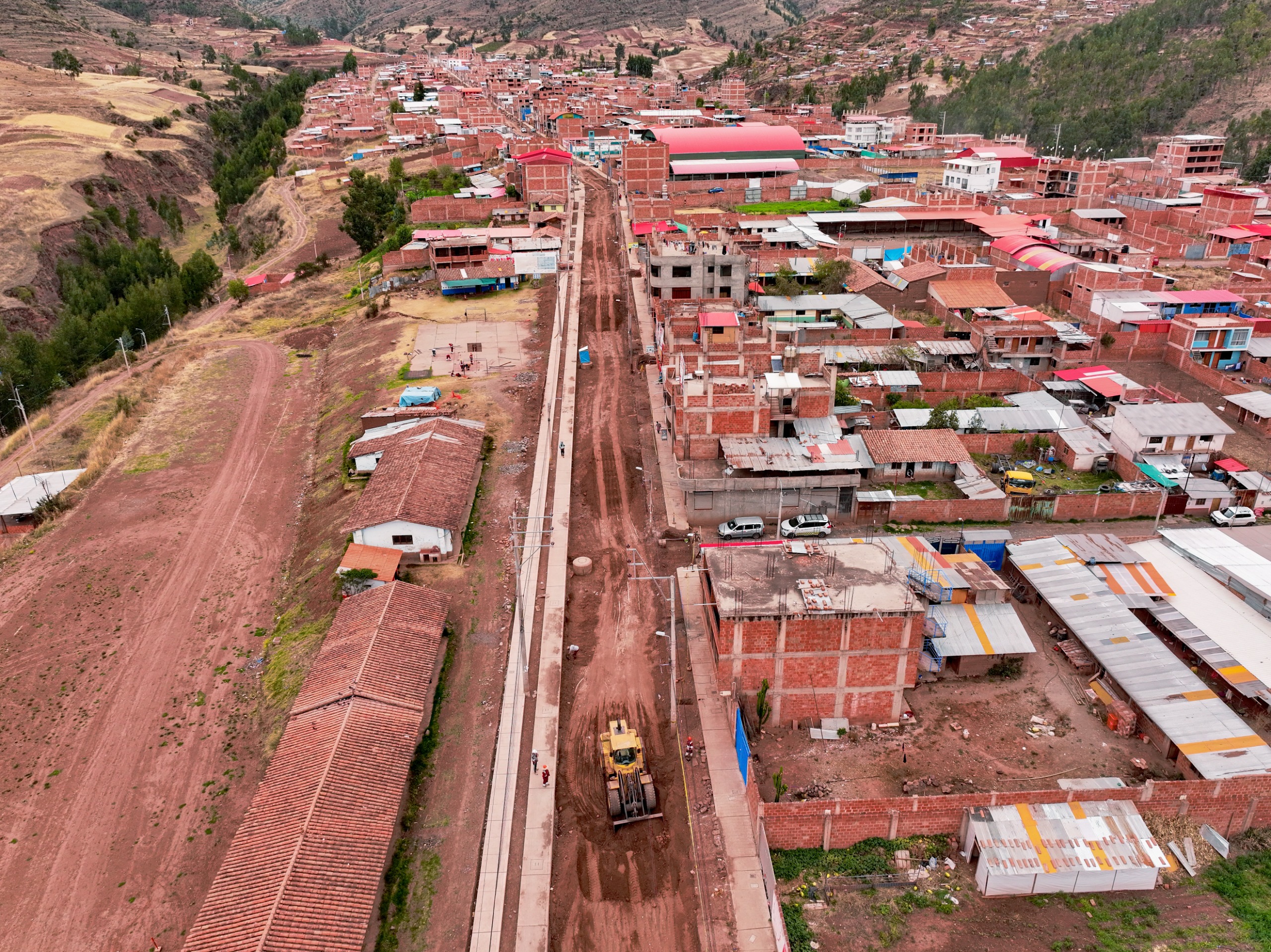 MUNICIPALIDAD DEL CUSCO SUPERA EL 40 % DE AVANCE EN LA CONSTRUCCIÓN DE LA VÍA EN PILLAO MATAO QUE CONECTARÁ LAS PROVINCIAS DE CUSCO Y PARURO